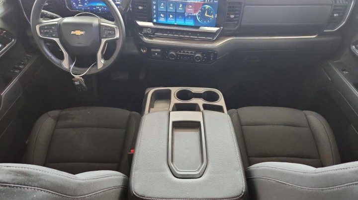 Chevrolet Silverado  2023
