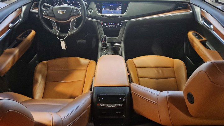 Cadillac XT5  2024