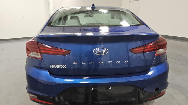 Hyundai Elantra  2020