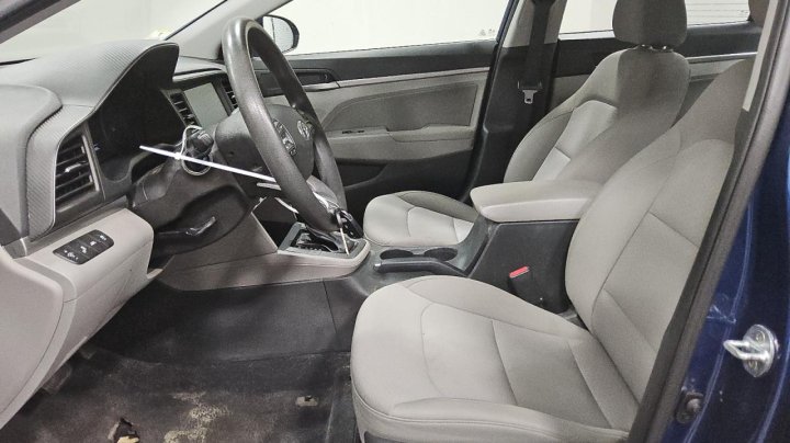 Hyundai Elantra  2020
