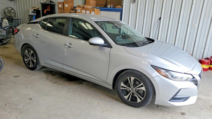 Nissan Sentra  2023