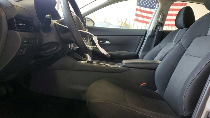 Nissan Sentra  2023
