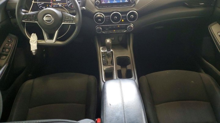 Nissan Sentra  2023