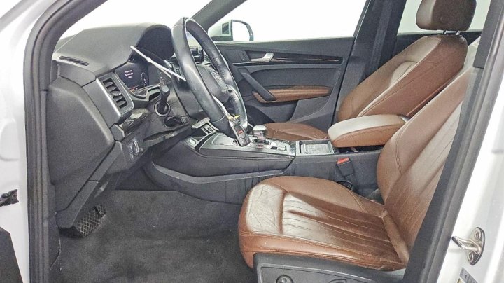 Audi Q5 E  2020
