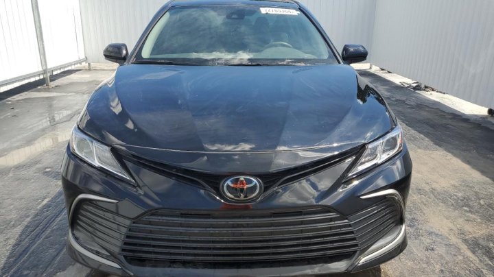 Toyota Camry  2024