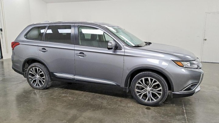 Mitsubishi Outlander  2018