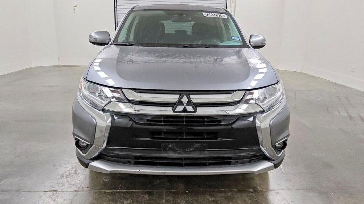 Mitsubishi Outlander  2018