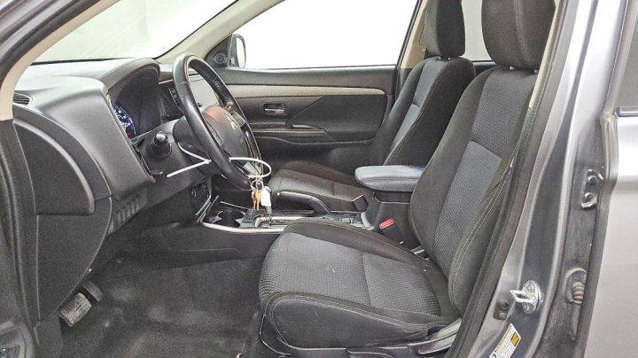 Mitsubishi Outlander  2018