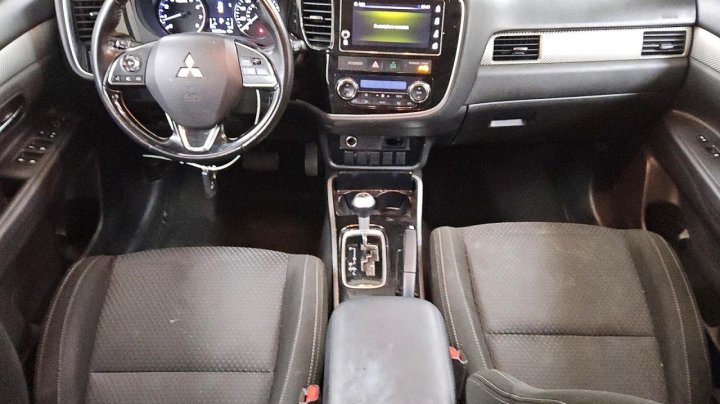 Mitsubishi Outlander  2018