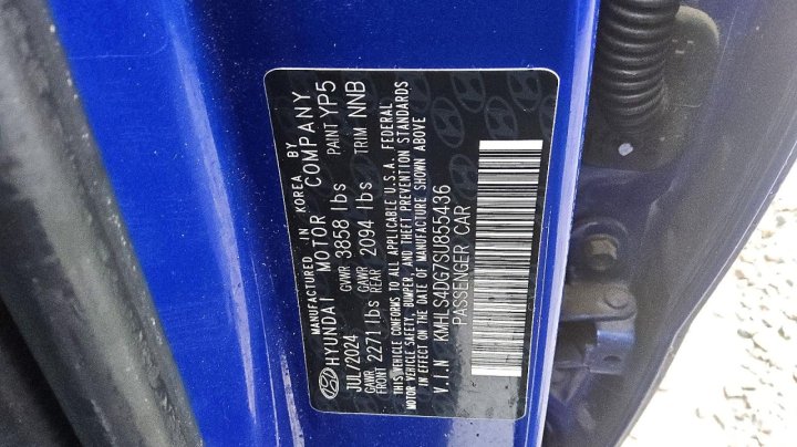 Hyundai Elantra  2025