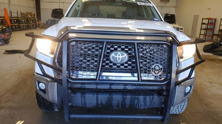 Toyota TUNDRA  2018