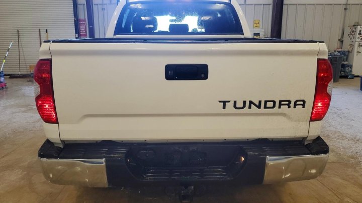 Toyota TUNDRA  2018