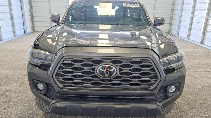 Toyota TACOMA  2023