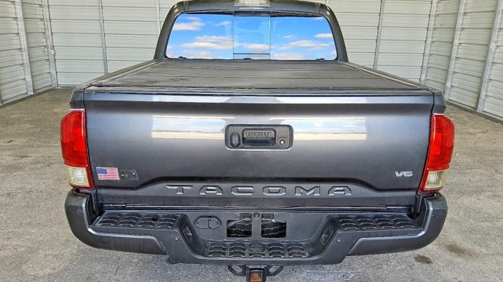 Toyota TACOMA  2023
