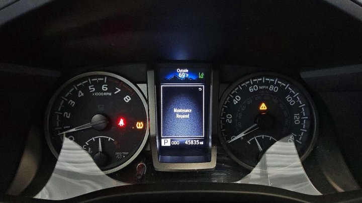 Toyota TACOMA  2023