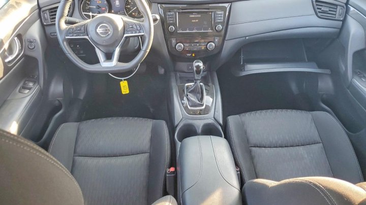 Nissan ROGUE  2020