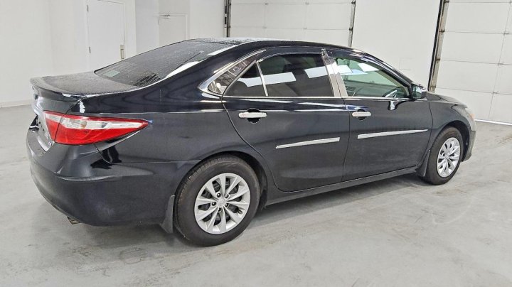 Toyota Camry  2017