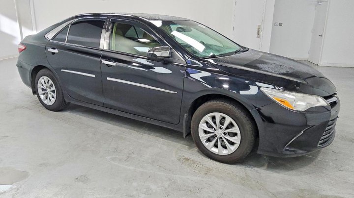 Toyota Camry  2017