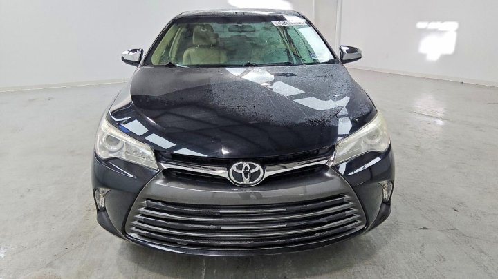 Toyota Camry  2017