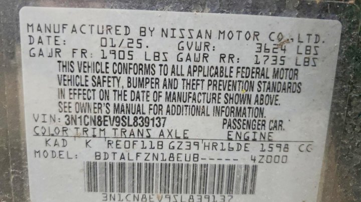 Nissan Versa  2025