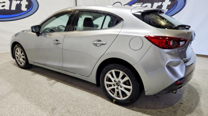 Mazda 3  2015