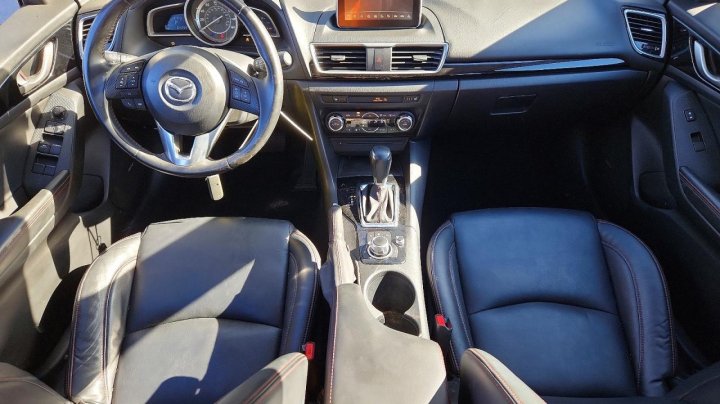 Mazda 3  2015