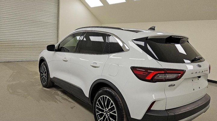 Ford Escape  2023