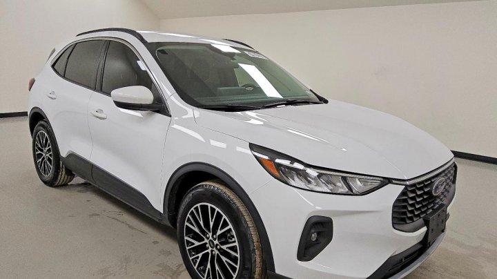 Ford Escape  2023