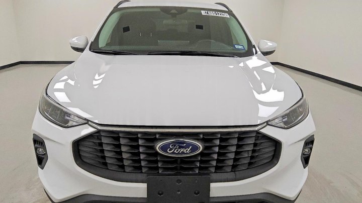 Ford Escape  2023