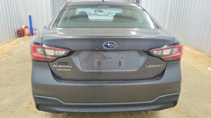 Subaru Legacy  2022