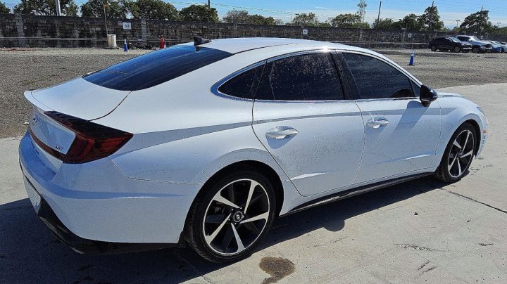 Hyundai SONATA  2021