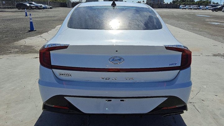Hyundai SONATA  2021