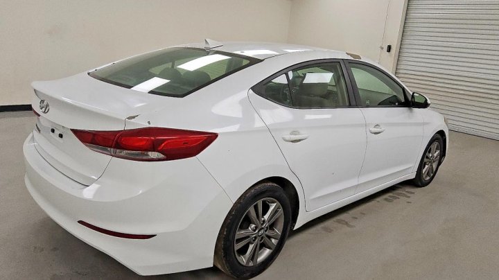 Hyundai Elantra  2017