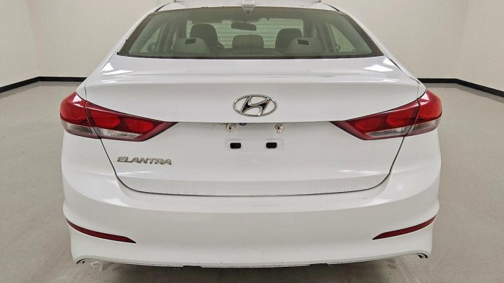 Hyundai Elantra  2017