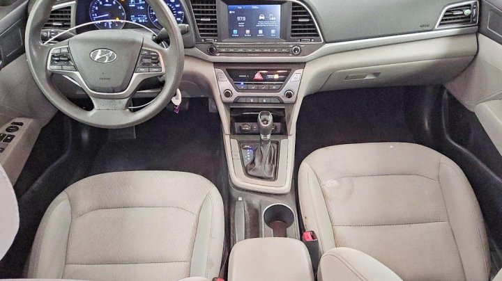 Hyundai Elantra  2017