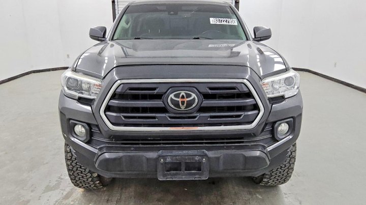 Toyota TACOMA  2019