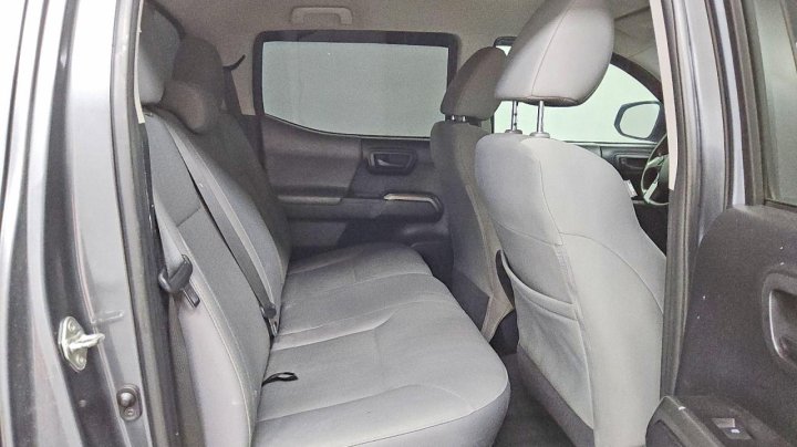 Toyota TACOMA  2019