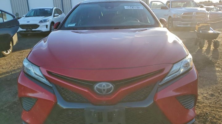 Toyota Camry  2019