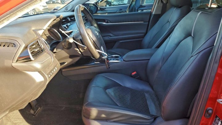 Toyota Camry  2019