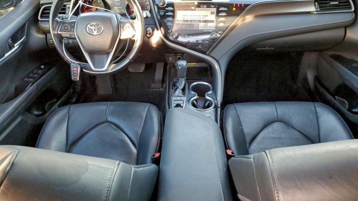 Toyota Camry  2019