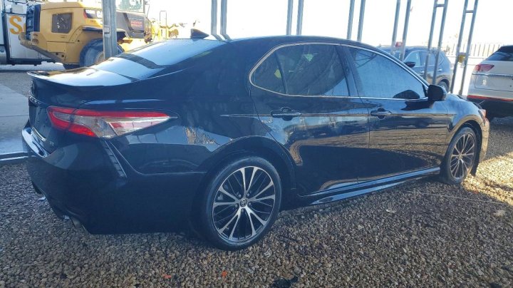 Toyota Camry  2020
