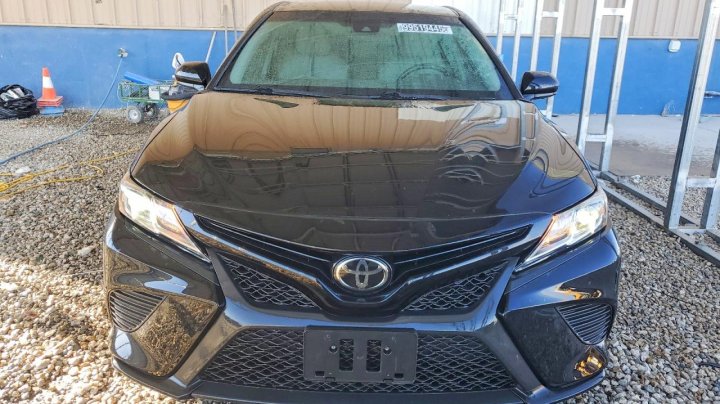 Toyota Camry  2020