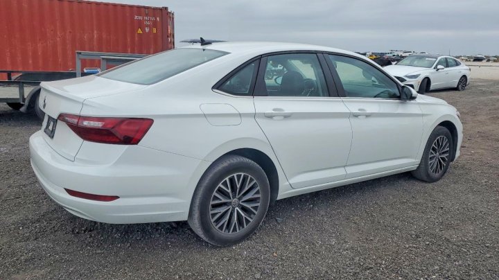 Volkswagen JETTA  2021