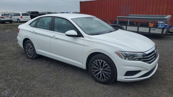 Volkswagen JETTA  2021