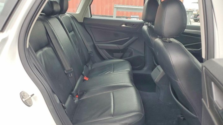 Volkswagen JETTA  2021