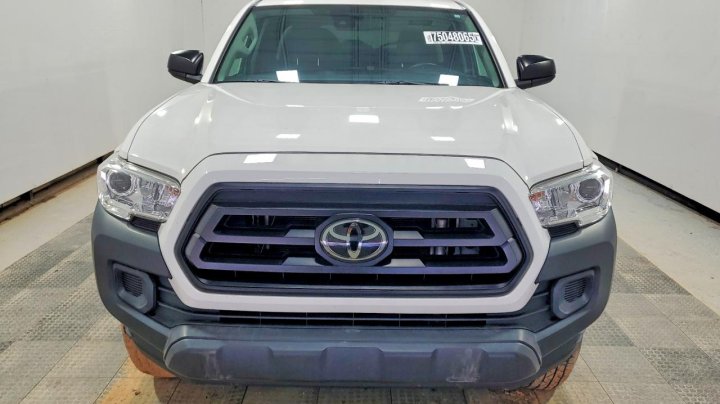 Toyota TACOMA  2021