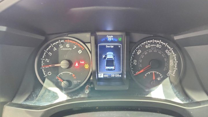 Toyota TACOMA  2021