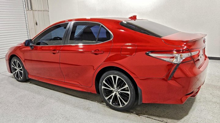 Toyota Camry  2019