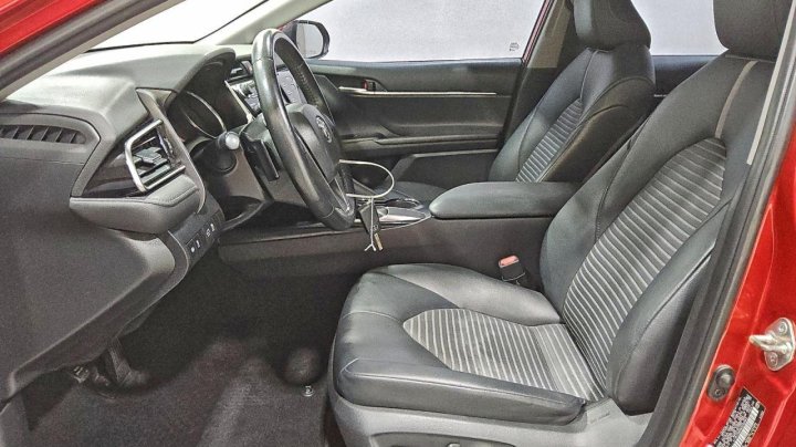 Toyota Camry  2019