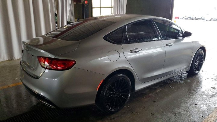CHRYSLER 200  2016